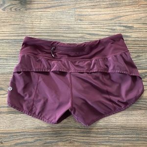 Lululemon shorts size 4 in excellent condition
